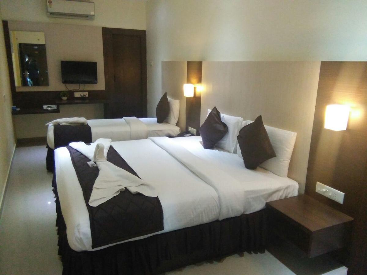 Hotel Tiruchendur Mani Iyer Пални Экстерьер фото