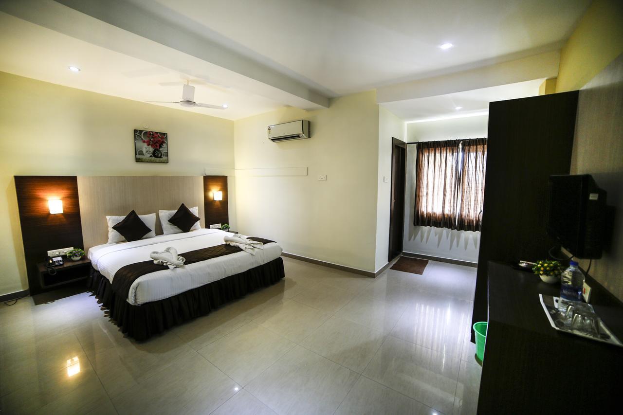 Hotel Tiruchendur Mani Iyer Пални Экстерьер фото