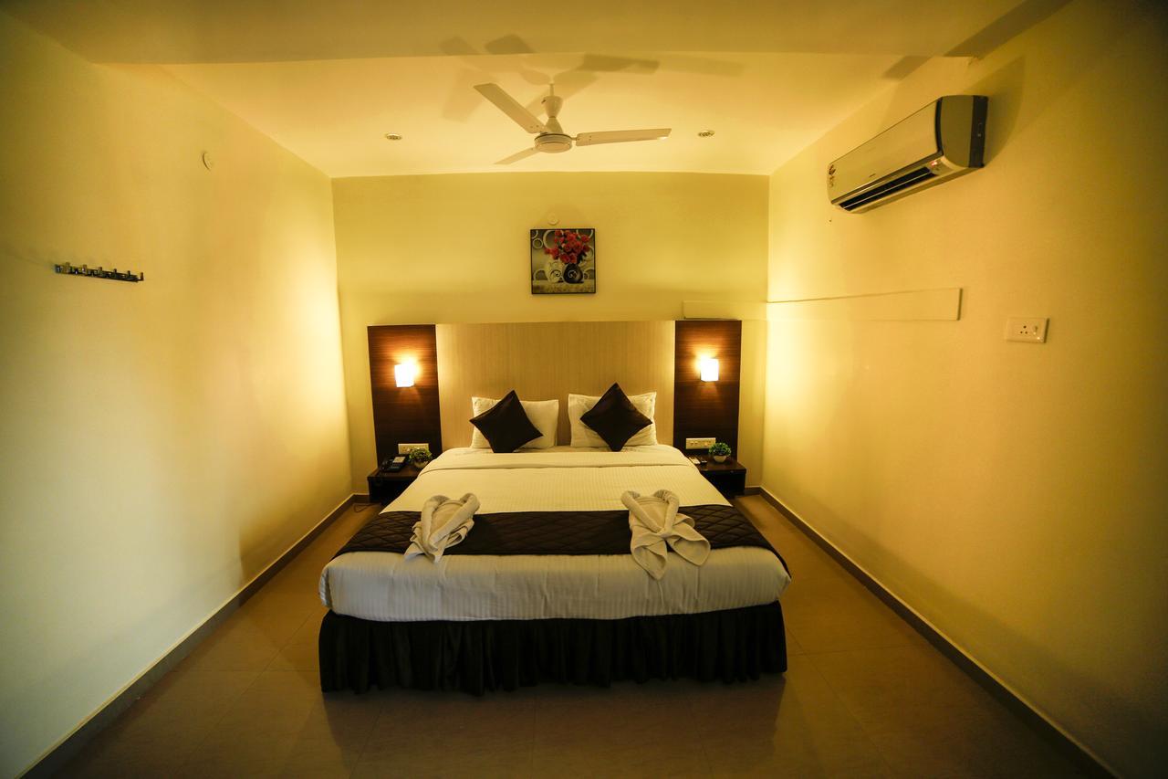 Hotel Tiruchendur Mani Iyer Пални Экстерьер фото