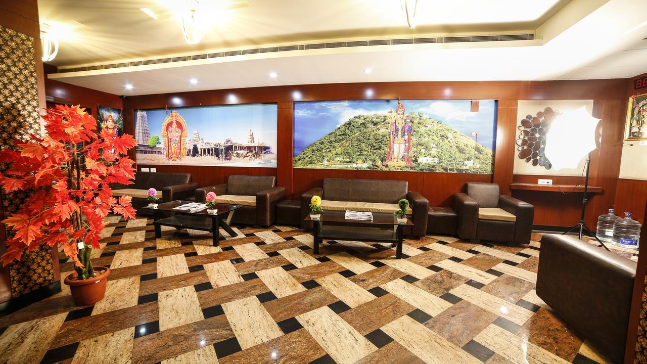Hotel Tiruchendur Mani Iyer Пални Экстерьер фото