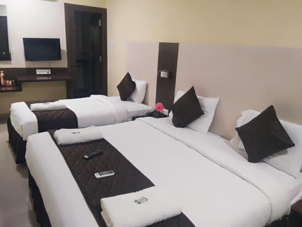 Hotel Tiruchendur Mani Iyer Пални Номер фото